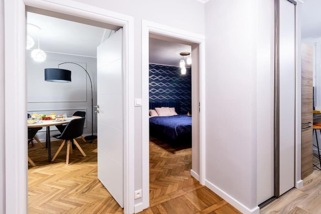 Appartamento Elegant, Comfortable In The Heart Of Warsaw! Esterno foto