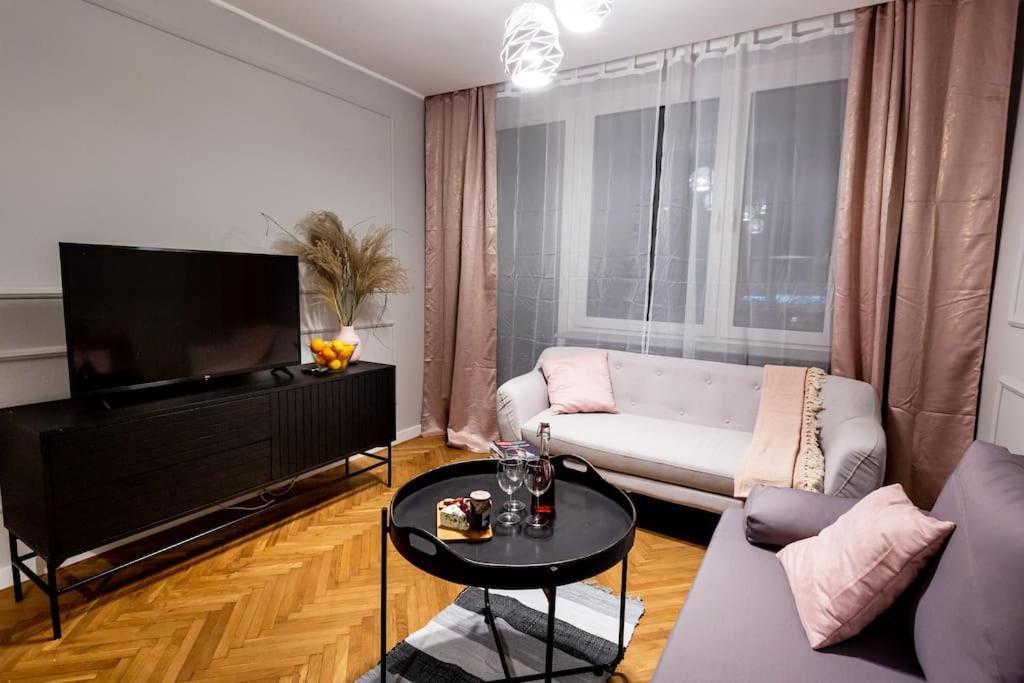 Appartamento Elegant, Comfortable In The Heart Of Warsaw! Esterno foto