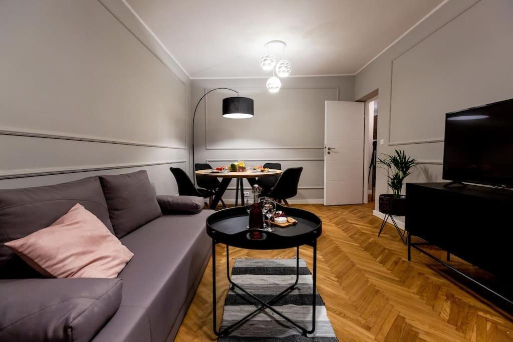 Appartamento Elegant, Comfortable In The Heart Of Warsaw! Esterno foto